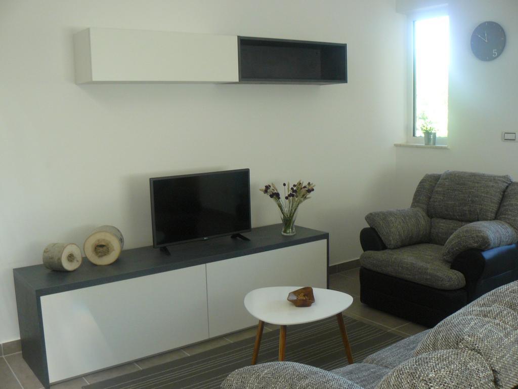 My Nest Accommodation Privlaka  Exteriör bild