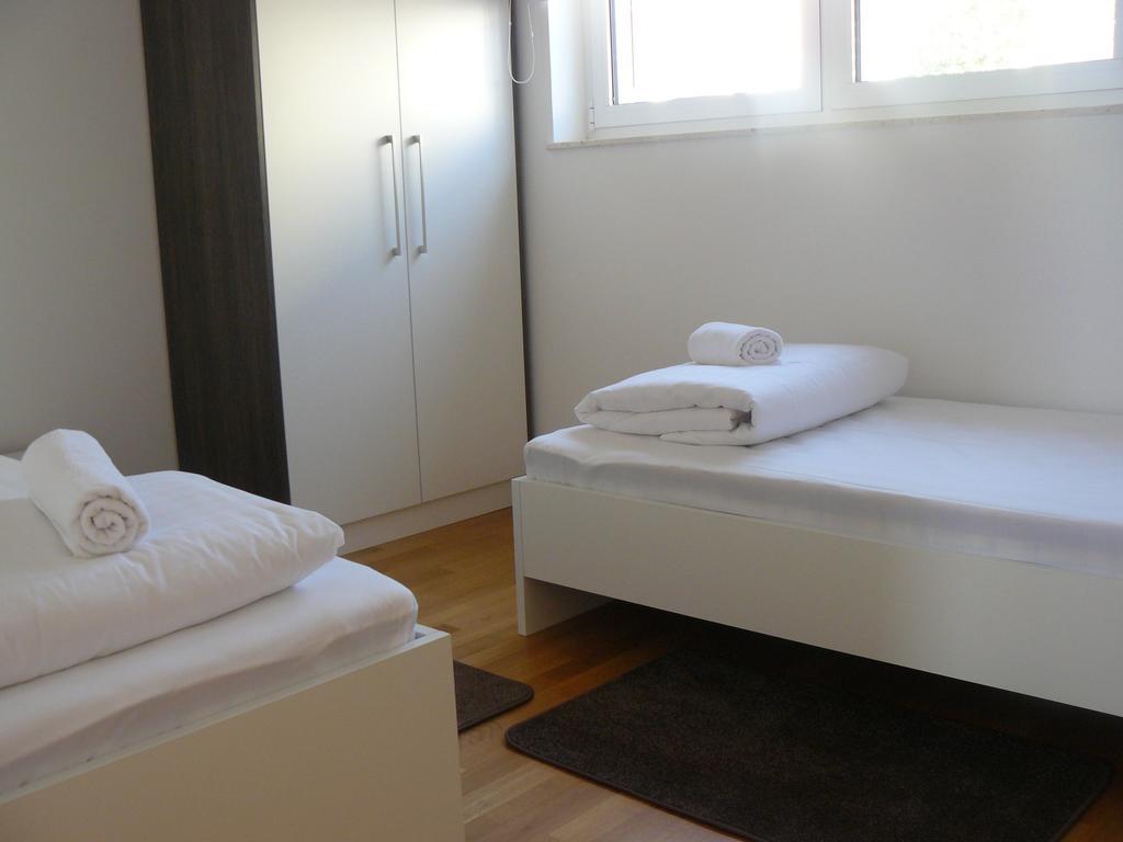 My Nest Accommodation Privlaka  Exteriör bild